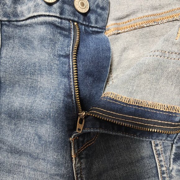 American Eagle Stretch Denim Curvy Super High Rise Flare Jeans - Picture 6 of 9